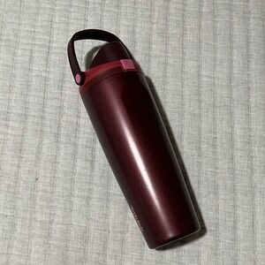 Owala Black Cherry 30oz Travel Tumbler Freesip